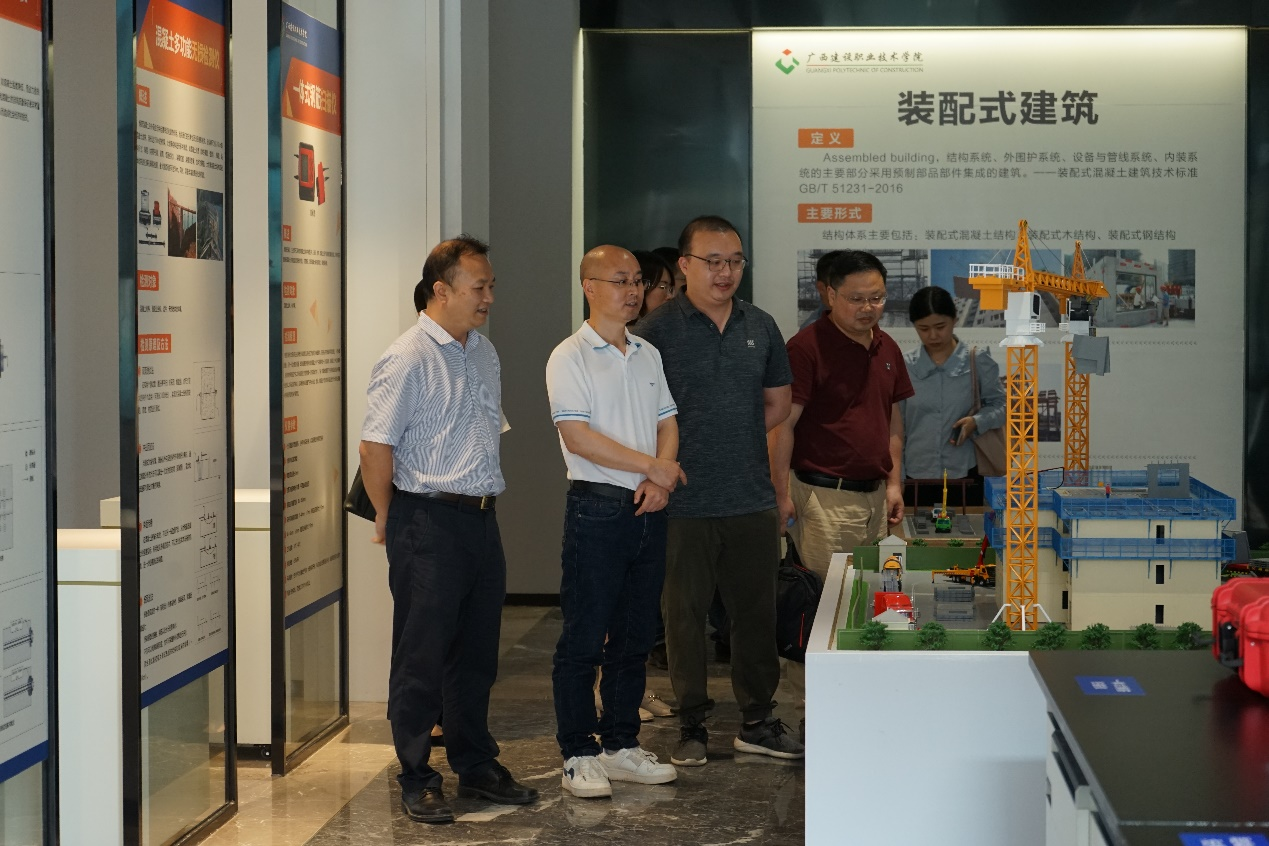 陈宜虎院长一行考察开云线上平台（集团）官方网站实训基地