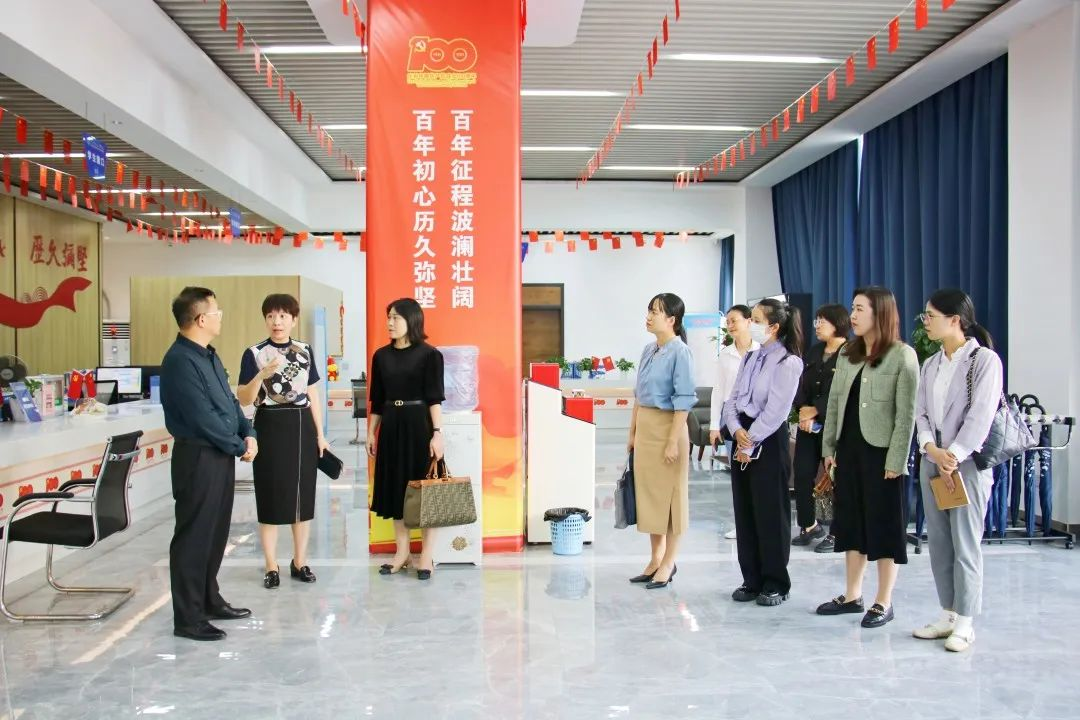 民师院一行参观开云线上平台（集团）官方网站一站式服务中心