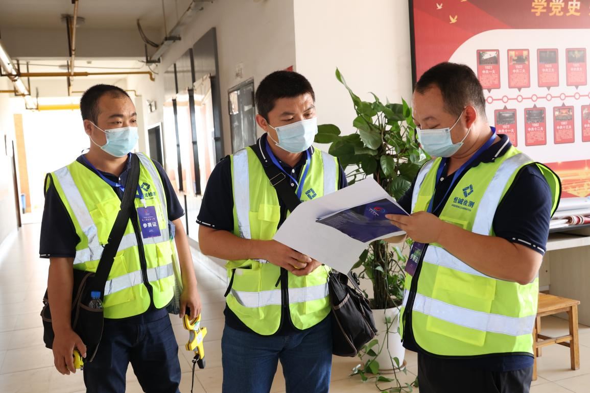 参赛队员进行开云线上平台（集团）官方网站防火现场查验