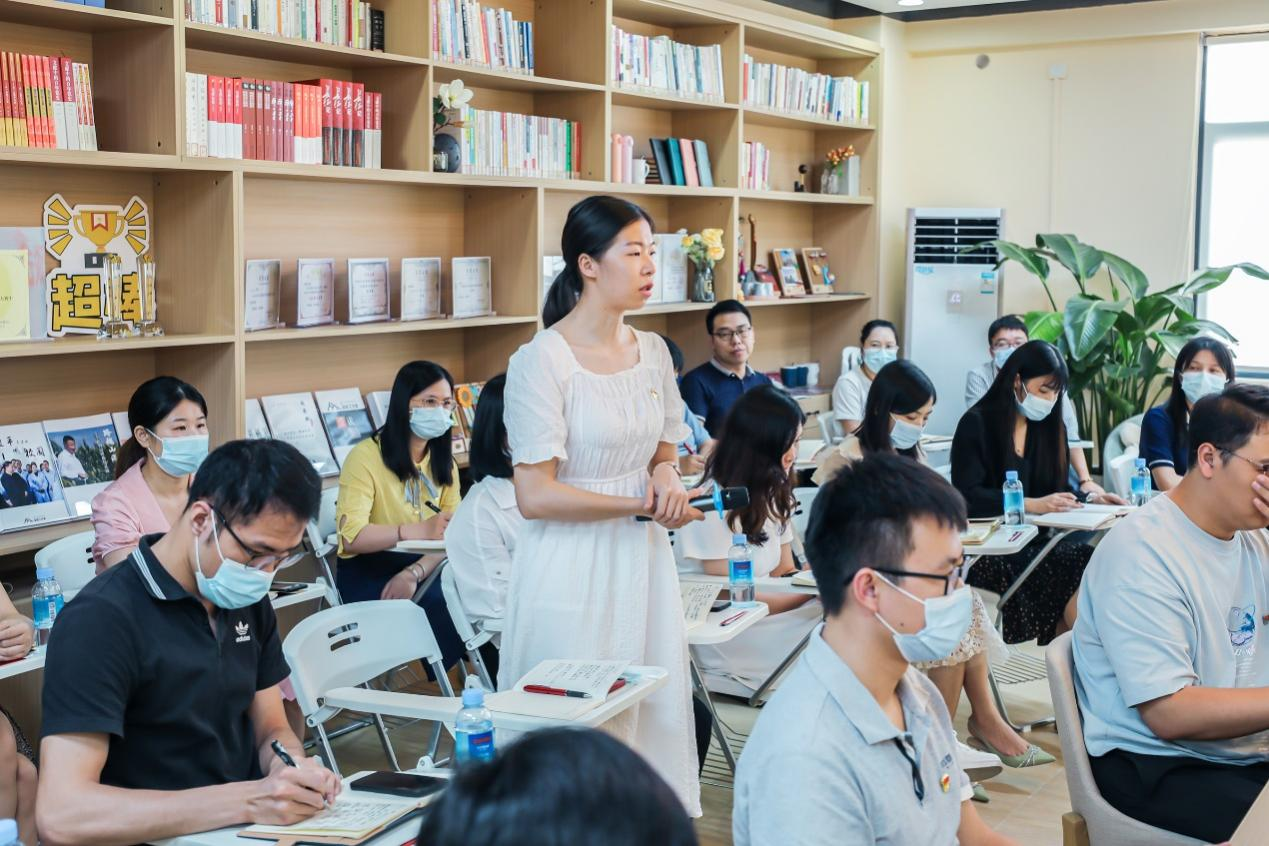 开云线上平台（集团）官方网站与规划学院辅导员梁升雁老师发言