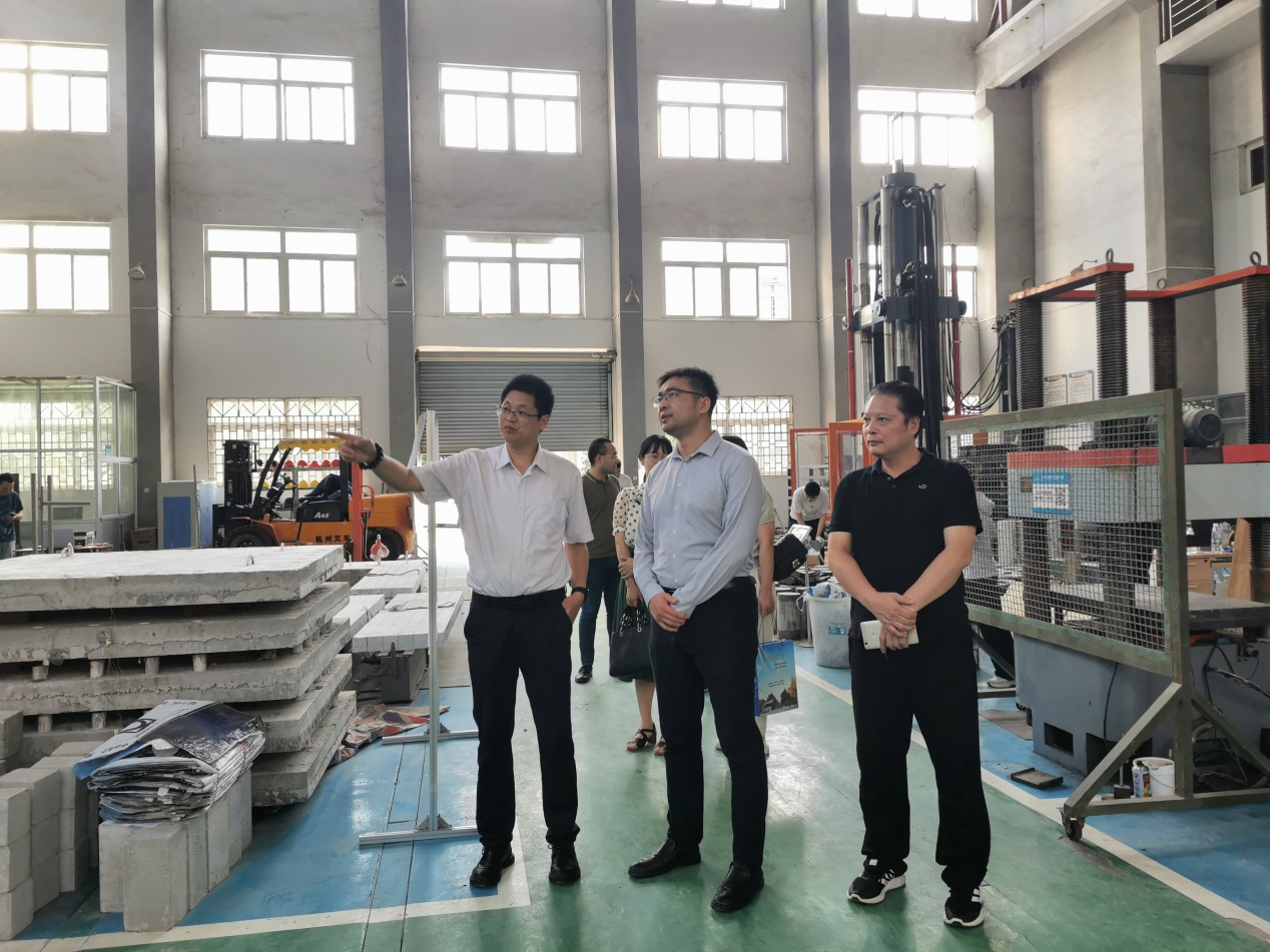 参观土木与开云线上平台（集团）官方网站工程学院结构大厅